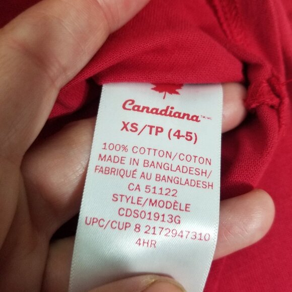 Canadiana NEW Red Sleeveless Maple Leaf Heartbeat 100% Cotton Graphic Tank NWT - Picture 7 of 9
